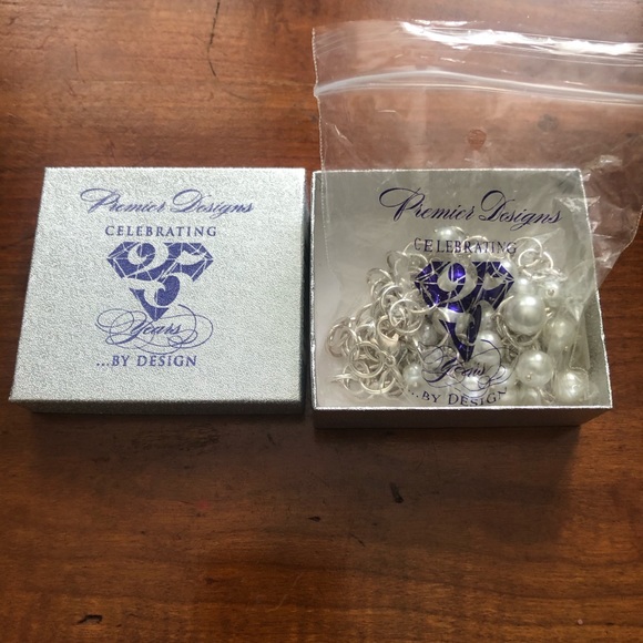 Premier Designs Necklace - Picture 4 of 4